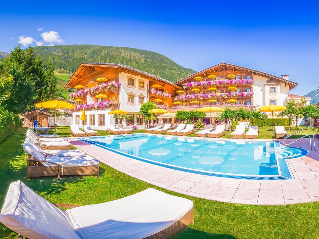 Alpenhotel Tirolerhof Neustift im Stubaital Eksteriør billede