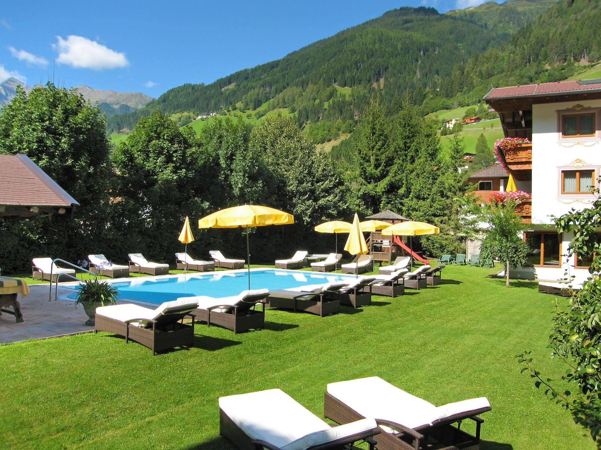 Alpenhotel Tirolerhof Neustift im Stubaital Eksteriør billede