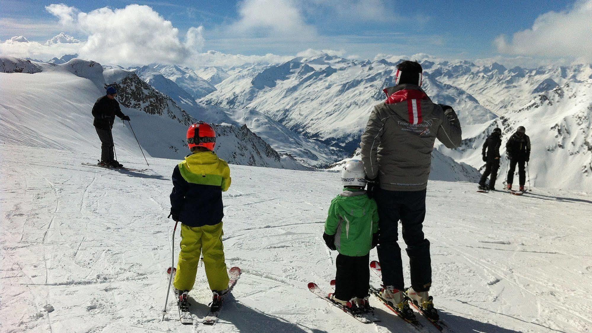 Alpenhotel Tirolerhof Neustift im Stubaital Eksteriør billede
