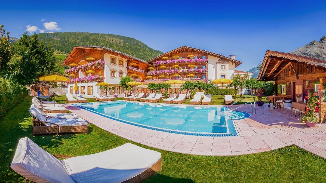 Alpenhotel Tirolerhof Neustift im Stubaital Eksteriør billede